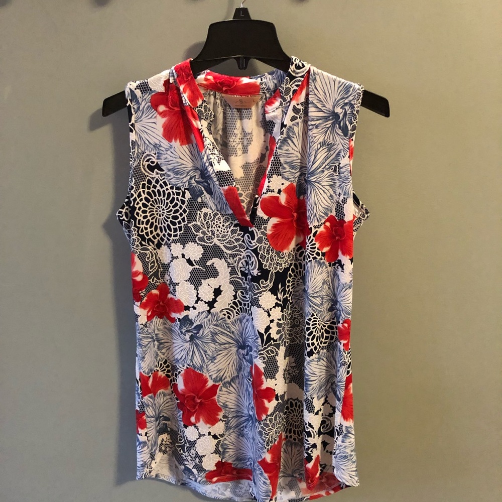 SJS Large long sleeveless floral top tunic  by SJS